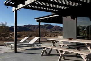 Stunning Vacation Rental with Hot-tub and Fire place in Joshua Tree, California - 6