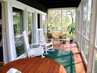 Delightful Vacation Rental with a Private Dock on Candlewood Lake in Connecticut - 3
