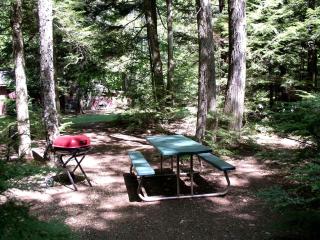 Cozy Cottage Rental with Lovely Beach Views on Halfmoon Lake, New Hampshire - 4