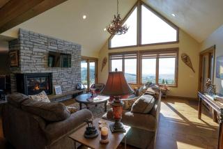 Stunning Hollowtop House with Panoramic Lake and Mountain Views near Ennis, Montana - 9