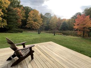 Gorgeous Cottage for Two, Overlooking Pond on 20 acres, Glamping in Pennsylvania - 3