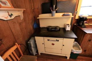 Peaceful Cabin near Medicine Bow-Routt National Forest in Columbine, Colorado - 5