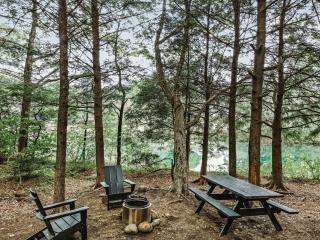 Outstanding Safari Tent with Fire Pit and Nice Sights in North Woodstock, New Hampshire - 2
