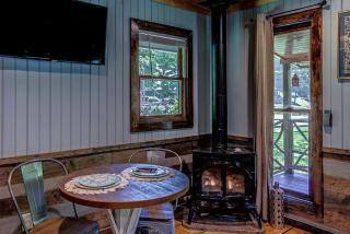 Romantic Farm-Stay Cabin with Petting Zoo & Hot Tub near Boone, NC - 9