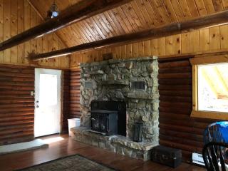 Traditional Log Cabin Rental near the Grand Tetons in Alpine, Wyoming - 9