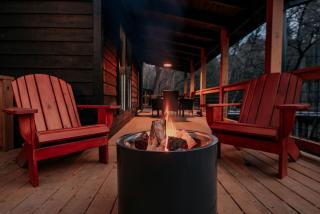 Hygge Hollow Cabin on Fightingtown Creek in Blue Ridge, GA - 4