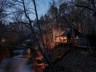Hygge Hollow Cabin on Fightingtown Creek in Blue Ridge, GA - 3