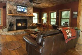Secluded Riverfront Cabin in the Heart of Nantahala National Forest, North Carolina - 9