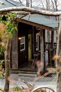 Secluded Delight: Unplug and Reconnect in a Special House in Lake Toxaway's Woods - 9