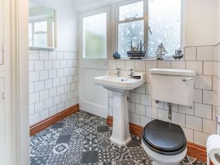 3 Bed in Tenby 86625 - 3