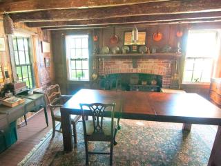 Family-Friendly Waterfront Getaway with a Swimming Pool and Dock in Cambridge, Maryland - 3