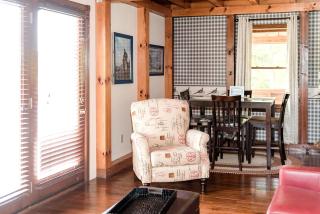 Lakefront Cabin Getaway near Columbia, Kentucky - 4