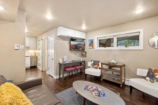 Walk to Ski, Stylish & Bright! Ground Floor, Hot Tub, Pool condo - 4