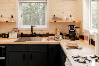 Beautiful Secluded Cabin in Anchorage, Alaska - 1