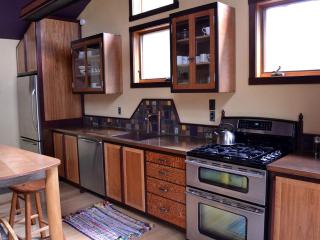 One-of-a-Kind Artistic Cottage Rental with Custom Furniture in Ashland, Oregon - 2