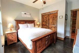 Heavenly Cabin Nestled Among the Towering Trees in Montana - 7