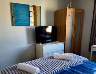 Harbour View Haven – Modern 3BR Marina Home - Swansea - 3