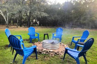 Gorgeous Safari Tent in Lakeside Village Ideal for Glamping near Dallas - 5