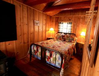 Delightful Cabin Rental Surrounded by Mountains in Clark, Colorado - 4