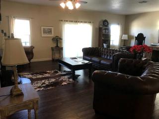 Luxury Modern Vacation Rental with Mountain Views near Tucson, Arizona - Corona de Tucson - 8