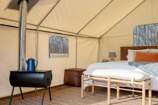 Fabulous Michigan Glamping Getaway near South Haven - 8