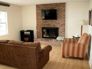 Family-Friendly Cabin Retreat on the Shores of Pokegama Lake, Minnesota - 8