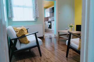 Bright 3BD House Near East Croydon Station - 9