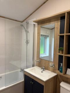 Olive Lodge Benllech - 3