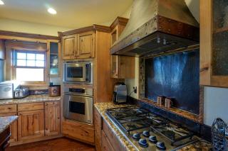 Scenic Mountain Cabin with Creekside Deck & Outdoor Fireplace near North Meadow Creek, Montana - 6