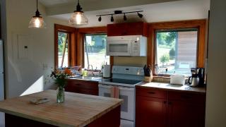 Gorgeous Cabin Getaway on a Farm in Windsor County, Vermont - 1