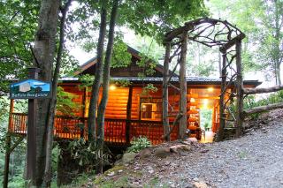 Romantic One-Bedroom Cabin with a Fireplace near Asheville, North Carolina - 0