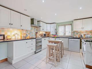 4 Bed in Shrewsbury 50180 - 2
