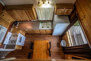 Family-Friendly Cabin Rental Overlooking Cook Inlet in Alaska - 1