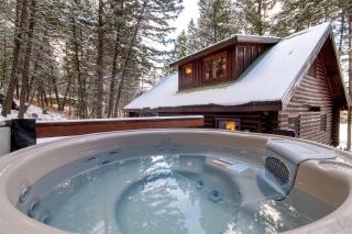 Cozy Mountain Cabin with Jacuzzi Near Ennis Lake in McAllister, Montana - 3