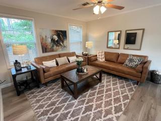 Spacious Modern Cabin on Toledo Bend Lake with Gorgeous Deck and Patio for an Amazing Family Getaway in Hemphill, Texas - 2