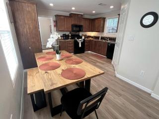 Spacious Modern Cabin on Toledo Bend Lake with Gorgeous Deck and Patio for an Amazing Family Getaway in Hemphill, Texas - 8