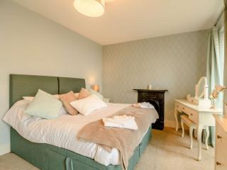 2 Bed in Milford Haven 88529 - 1