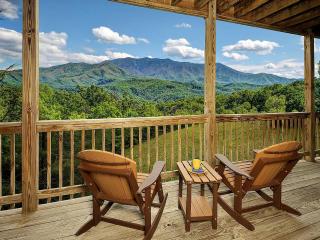 Luxury Log Cabin with Hot Tub and Panoramic Views of the Great Smoky Mountains - 7