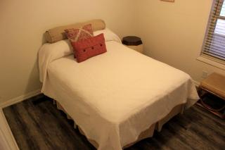 Peaceful Cottage Rental on a 21-Acre Property near Lake Texoma, Texas - 2