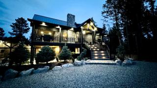 Luxurious Mountain Cabin with Sauna, Hot Tub, and Outdoor Fireplace, Perfect for a Relaxing Weekend Getaway in Utah - 4