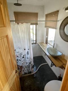 Remote Cabin in Landers, California, Perfect for Glamping near Joshua Tree National Park - 7