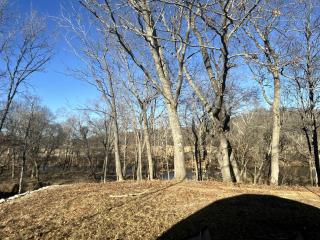 Riverfront Cozy Dome with Patio and Fire Pit in Missouri - 2