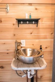 Snug and Cozy Tiny House Rental near Fairbanks for Glamping in Alaska - 5