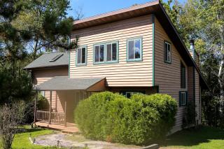 Lakefront Cabin Rental with a Paddle Boat near Wisconsin Dells, Wisconsin - 3