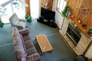 Lakefront Cabin Rental with a Paddle Boat near Wisconsin Dells, Wisconsin - 1