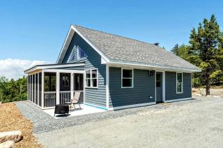 Scenic Lakeside Cabin with Fire Pit & Porch near Flanders Pond and Acadia Views in Sullivan, Maine - 5