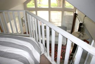 Comfortable Cottage Rental on the Shores of Lake Dunlap in Texas - 1