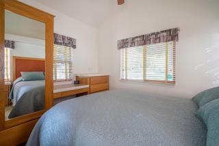 Luxury Cottage with Furnished Deck in Trinity, California - 8