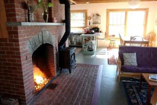 Coastal Vacation Rental with Fireplace near the Acadia National Park in Maine - 4