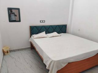 Hotel O Naman Guest House - 5